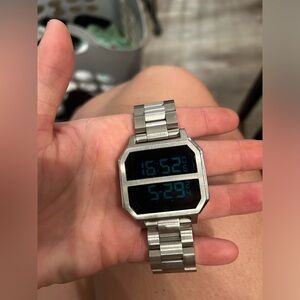 Adidas Archive mr2 Mens Digital Quartz Watch with Stainless Steel Bracelet. GUC